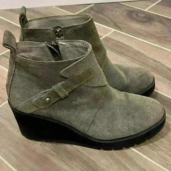 Eileen Fisher system Tinker Wedge Bootie in Suede size 9.5 in dark moss - Picture 1 of 6